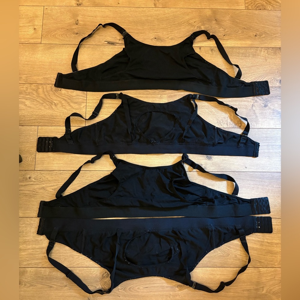 Momcozy, 4 pumping and nursing bras, medium, super comfy, adjustable, black